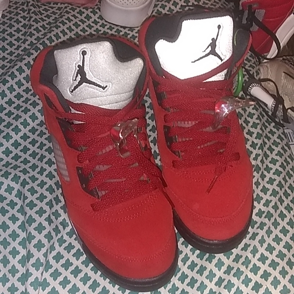 Sneakers jordan red size 4.5 - Picture 2 of 2